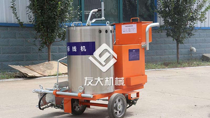 路面劃線機(jī)什么情況下需要更換噴嘴？來看看！